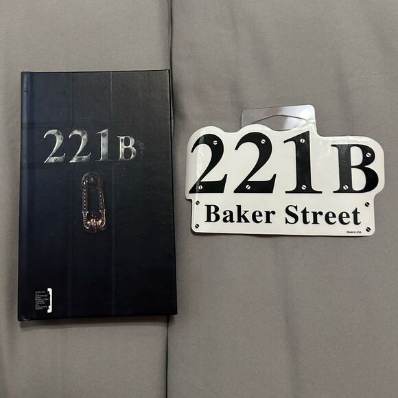 Notebook Sherlock 221b Door Journal with Elastic Closure and 221B sticker - Picture 1 of 4